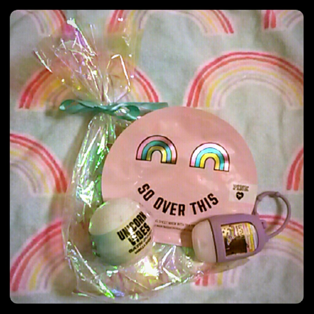 VS Unicorn Gift Set Brand New and Wrapped